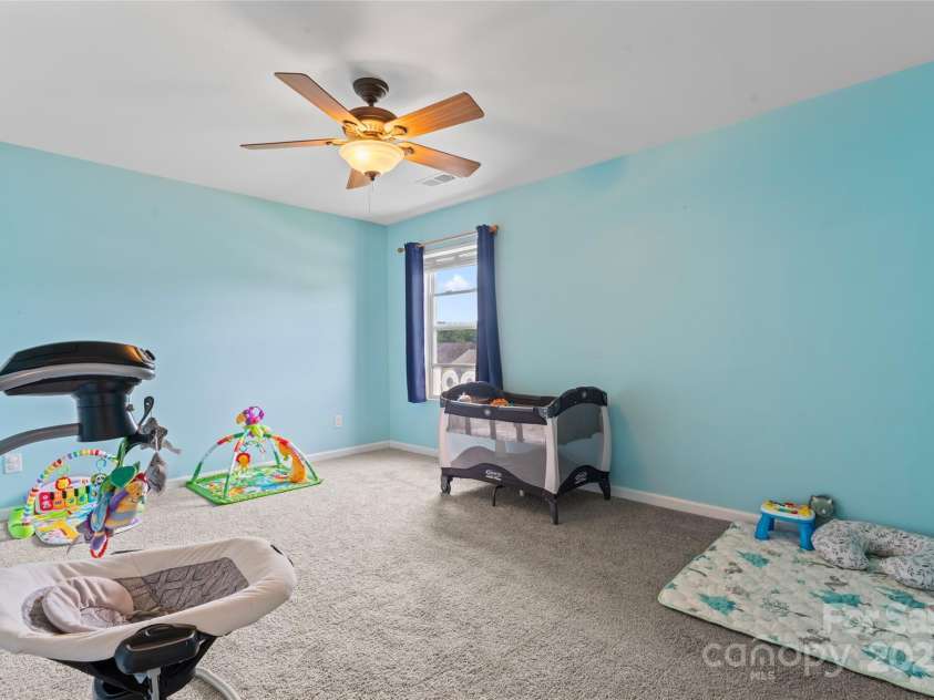 3996 Heather View Lane, Winston Salem, NC 27127.  MLS# CAR4261044, YatesRealty ID 30478. 