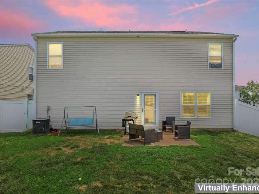 3996 Heather View Lane, Winston Salem, NC 27127.  MLS# CAR4261044, YatesRealty ID 30478. 