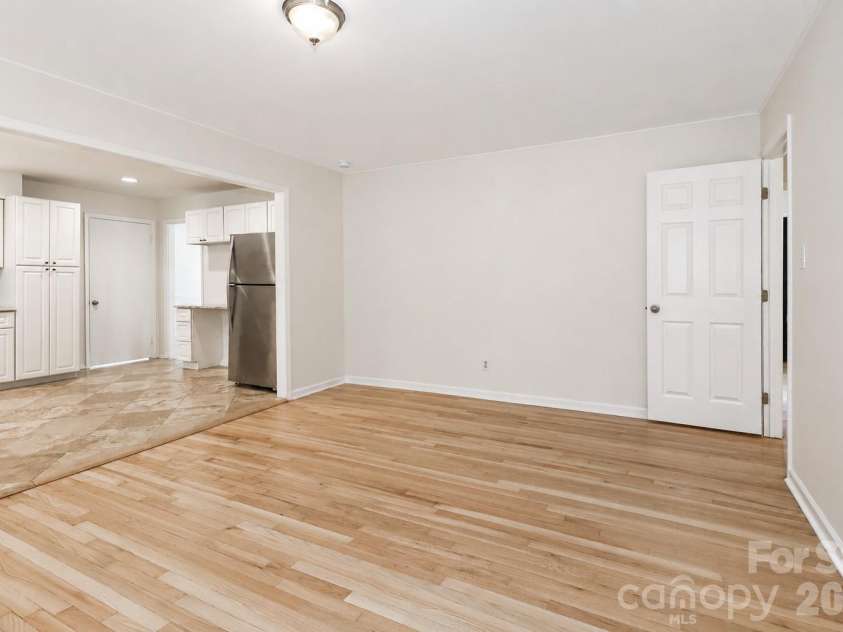 7441 Riding Trail Road, Charlotte, NC 28212.  MLS# CAR4391897, YatesRealty ID 30478. 