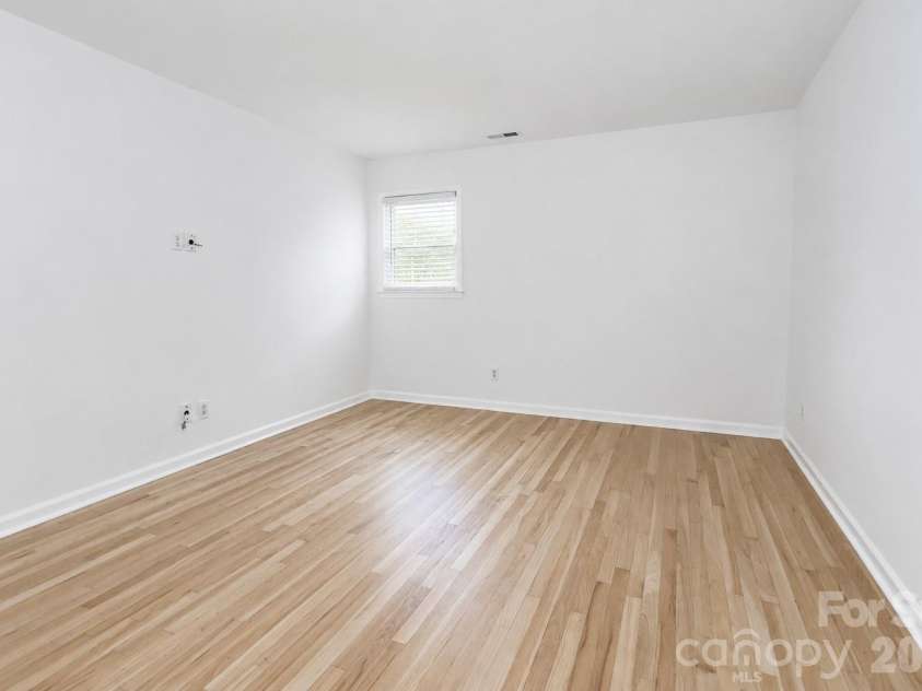 7441 Riding Trail Road, Charlotte, NC 28212.  MLS# CAR4391897, YatesRealty ID 30478. 