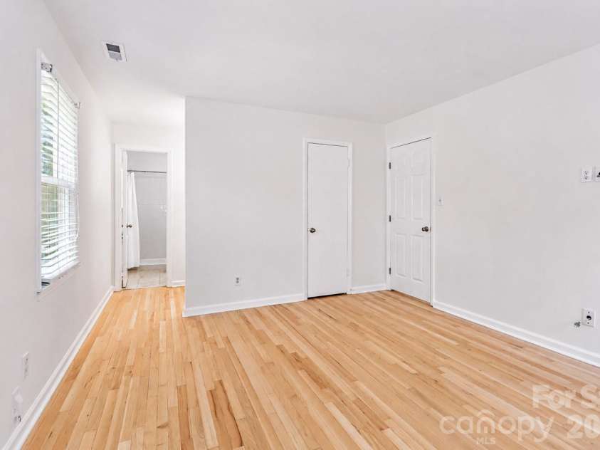 7441 Riding Trail Road, Charlotte, NC 28212.  MLS# CAR4391897, YatesRealty ID 30478. 