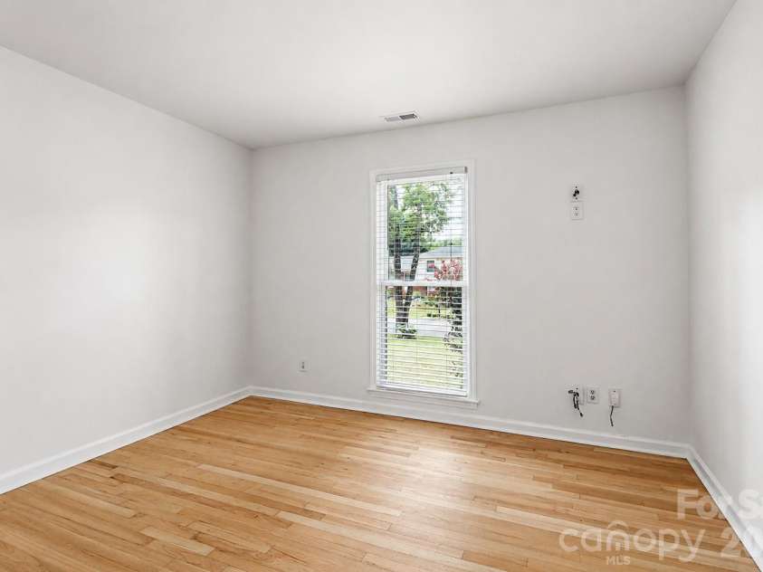 7441 Riding Trail Road, Charlotte, NC 28212.  MLS# CAR4391897, YatesRealty ID 30478. 