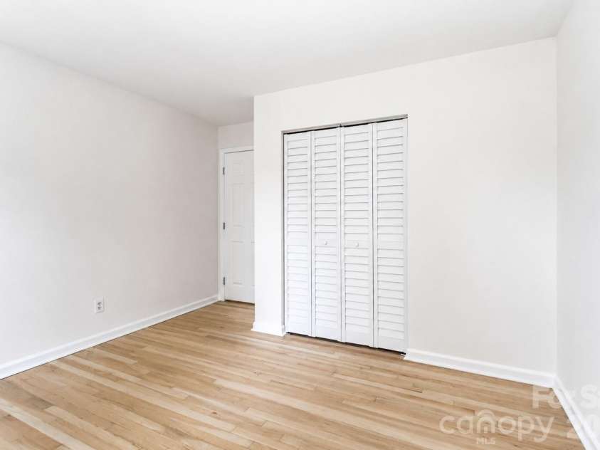 7441 Riding Trail Road, Charlotte, NC 28212.  MLS# CAR4391897, YatesRealty ID 30478. 