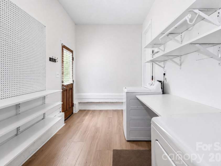 7441 Riding Trail Road, Charlotte, NC 28212.  MLS# CAR4391897, YatesRealty ID 30478. 