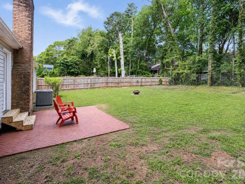 7441 Riding Trail Road, Charlotte, NC 28212.  MLS# CAR4391897, YatesRealty ID 30478. 