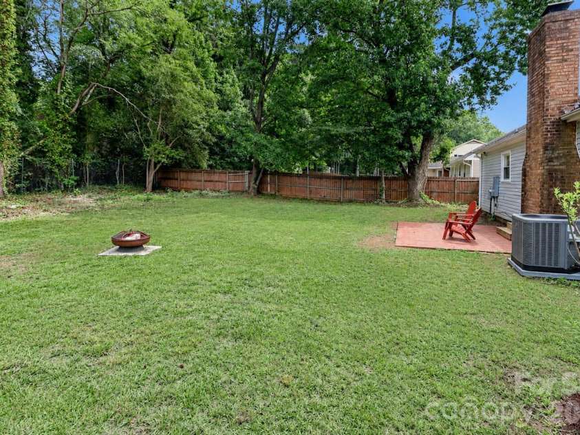 7441 Riding Trail Road, Charlotte, NC 28212.  MLS# CAR4391897, YatesRealty ID 30478. 