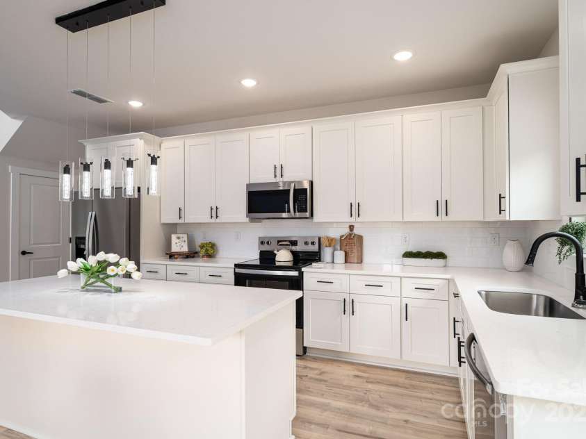 207 9th Court, Conover, NC 28613.  MLS# CAR4258664, YatesRealty ID 30479. 