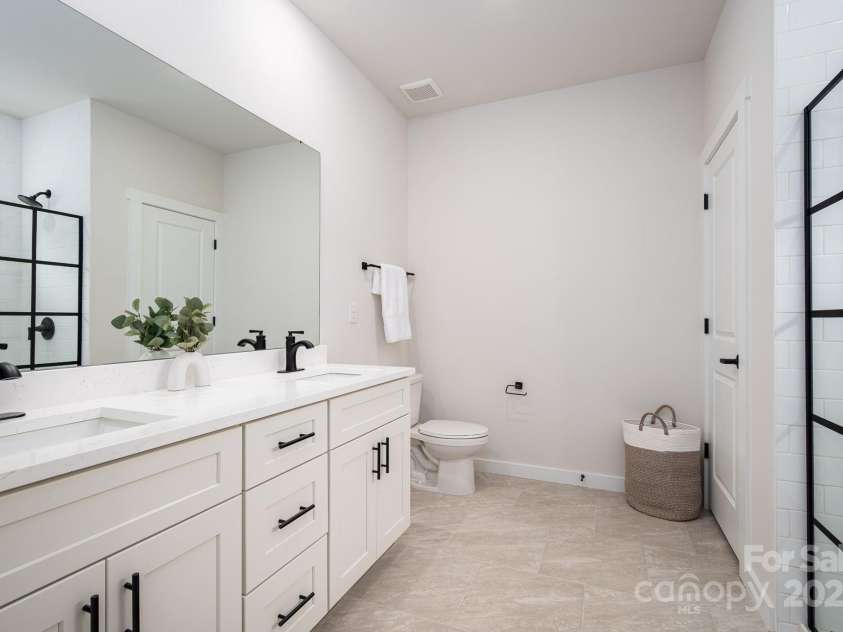 207 9th Court, Conover, NC 28613.  MLS# CAR4258664, YatesRealty ID 30479. 