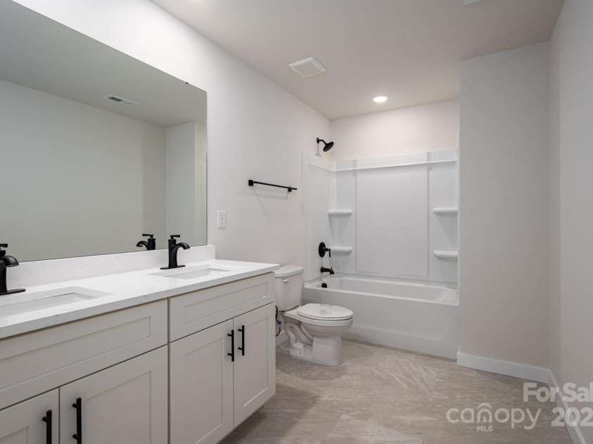 207 9th Court, Conover, NC 28613.  MLS# CAR4258664, YatesRealty ID 30479. 