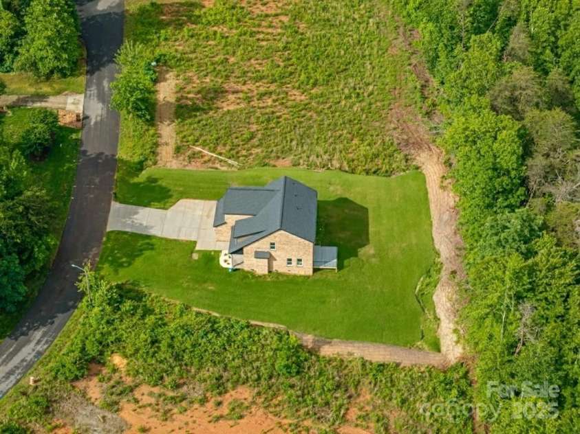 207 9th Court, Conover, NC 28613.  MLS# CAR4258664, YatesRealty ID 30479. 