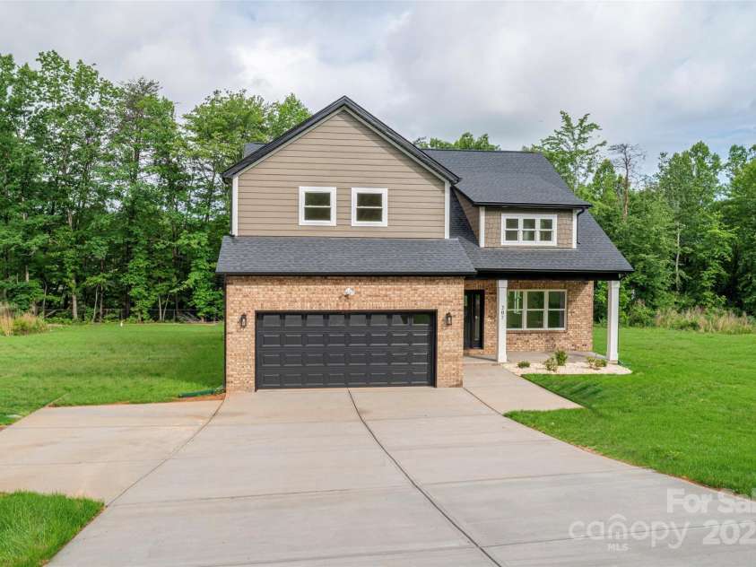 207 9th Court, Conover, NC 28613.  MLS# CAR4258664, YatesRealty ID 30479. 