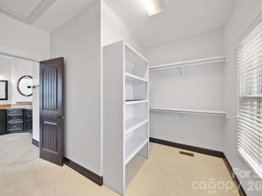 19 Angler Trail, Asheville, NC 28803.  MLS# CAR4350283, YatesRealty ID 3048. 