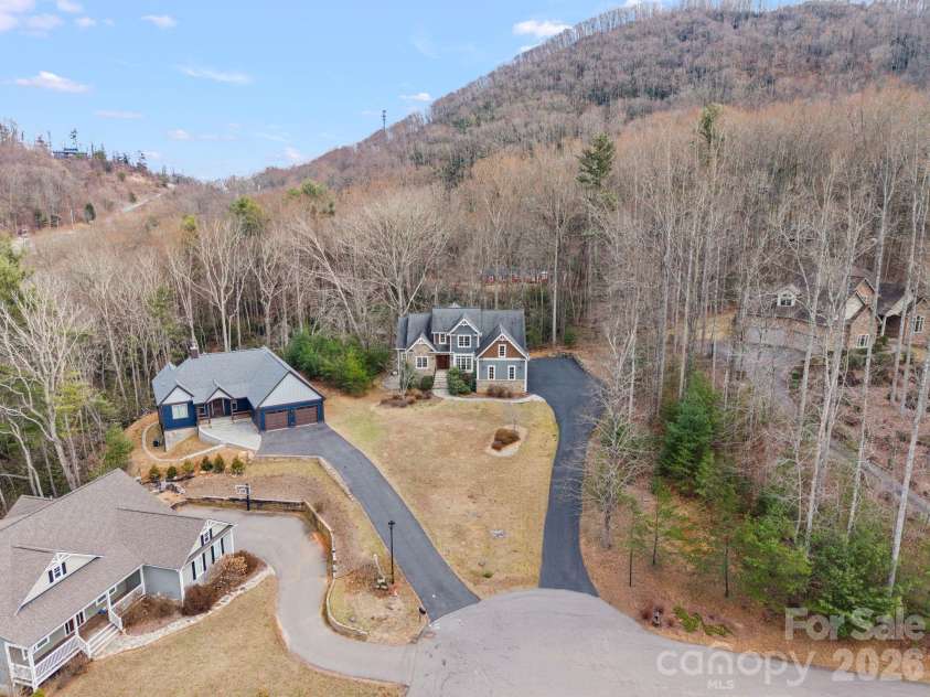 19 Angler Trail, Asheville, NC 28803.  MLS# CAR4350283, YatesRealty ID 3048. 