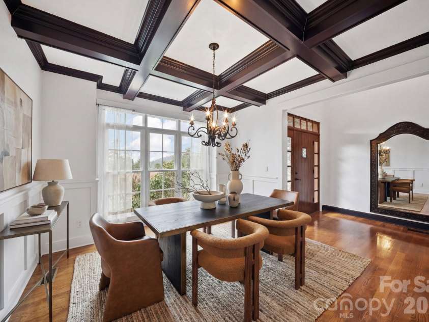 19 Angler Trail, Asheville, NC 28803.  MLS# CAR4350283, YatesRealty ID 3048. Virtually Staged