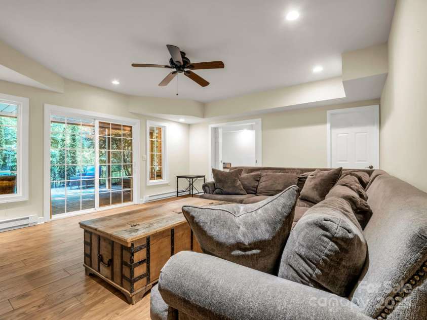 53 Kanuga Forest Drive, Hendersonville, NC 28739.  MLS# CAR4284167, YatesRealty ID 30480. 