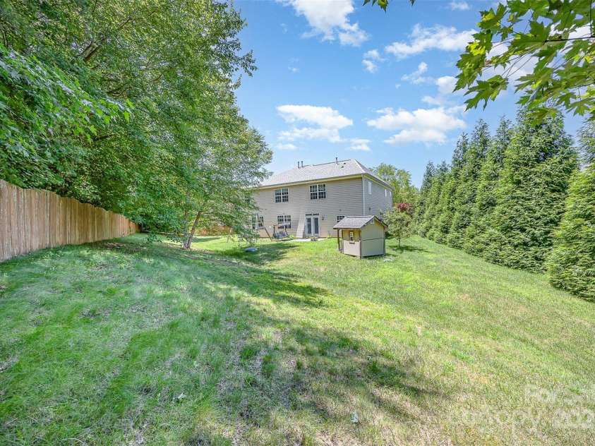 4504 Rockland Court, High Point, NC 27265.  MLS# CAR4255057, YatesRealty ID 30481. 