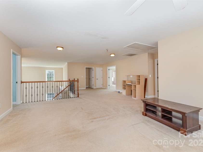 4504 Rockland Court, High Point, NC 27265.  MLS# CAR4255057, YatesRealty ID 30481. 