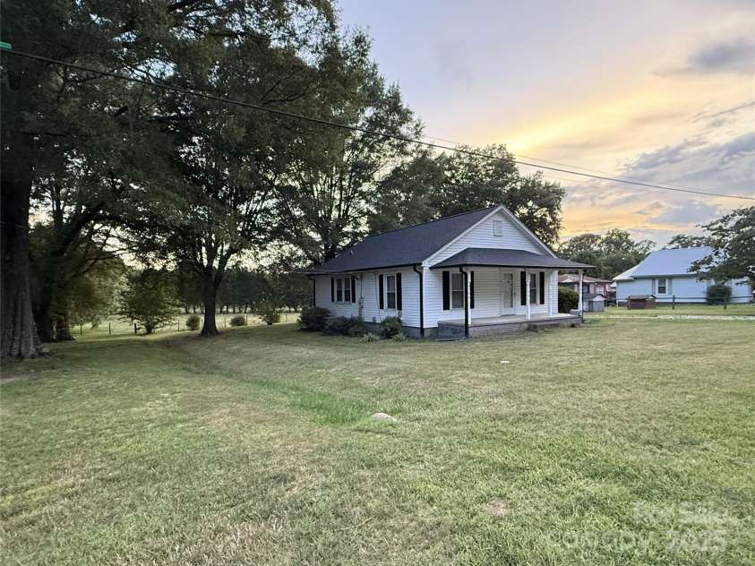 430 Brown Road, China Grove, NC 28023.  MLS# CAR4288116, YatesRealty ID 30482. 