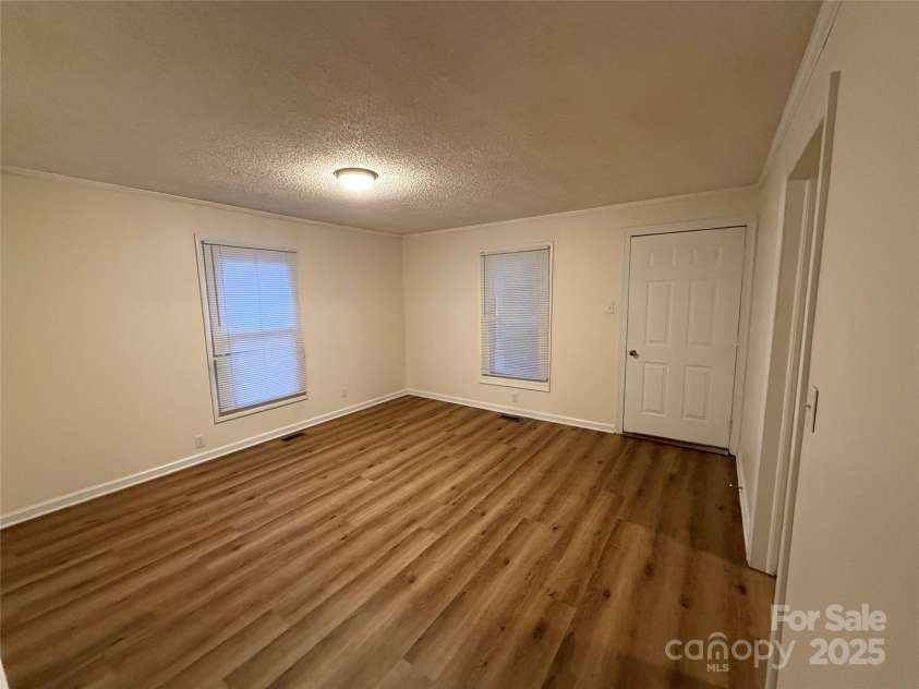 430 Brown Road, China Grove, NC 28023.  MLS# CAR4288116, YatesRealty ID 30482. Living room