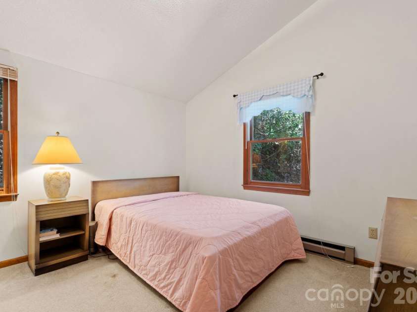 8977 Rose Hollow Avenue, Newland, NC 28657.  MLS# CAR4379990, YatesRealty ID 30482. 