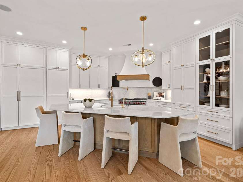 101 Longfellow Lane, Mooresville, NC 28117.  MLS# CAR4401634, YatesRealty ID 30485. 