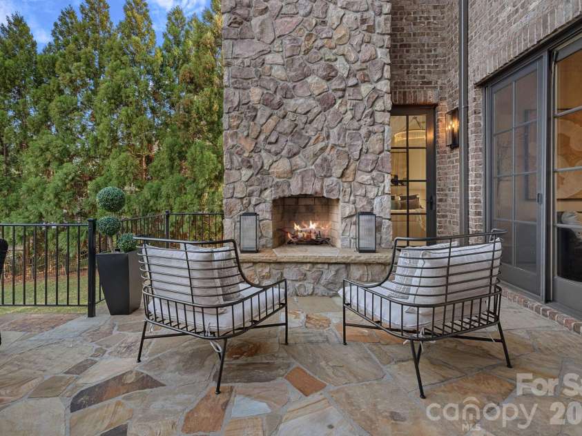 101 Longfellow Lane, Mooresville, NC 28117.  MLS# CAR4401634, YatesRealty ID 30485. 