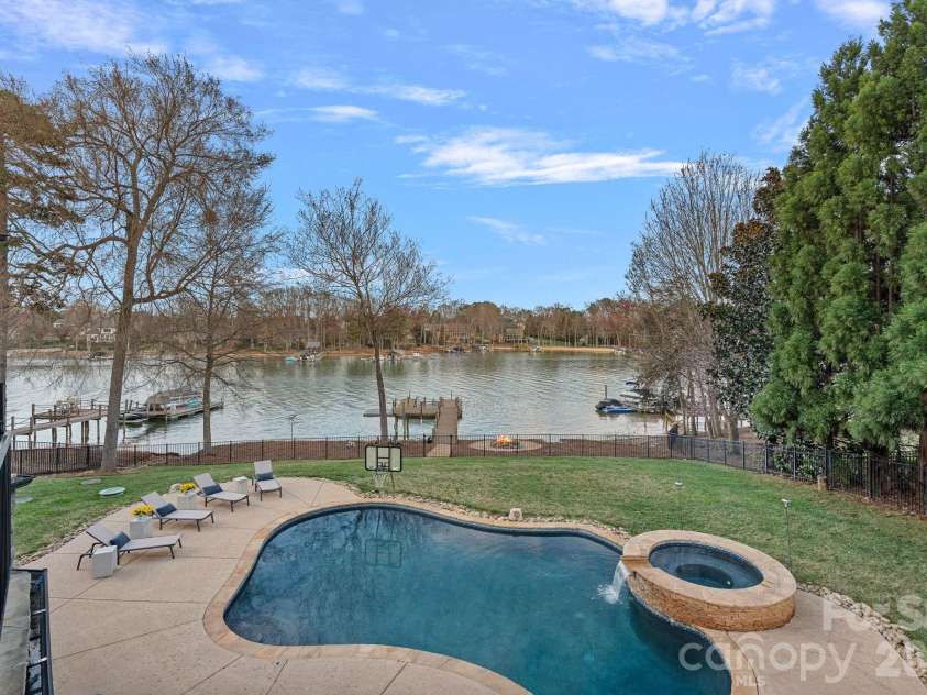 101 Longfellow Lane, Mooresville, NC 28117.  MLS# CAR4401634, YatesRealty ID 30485. 