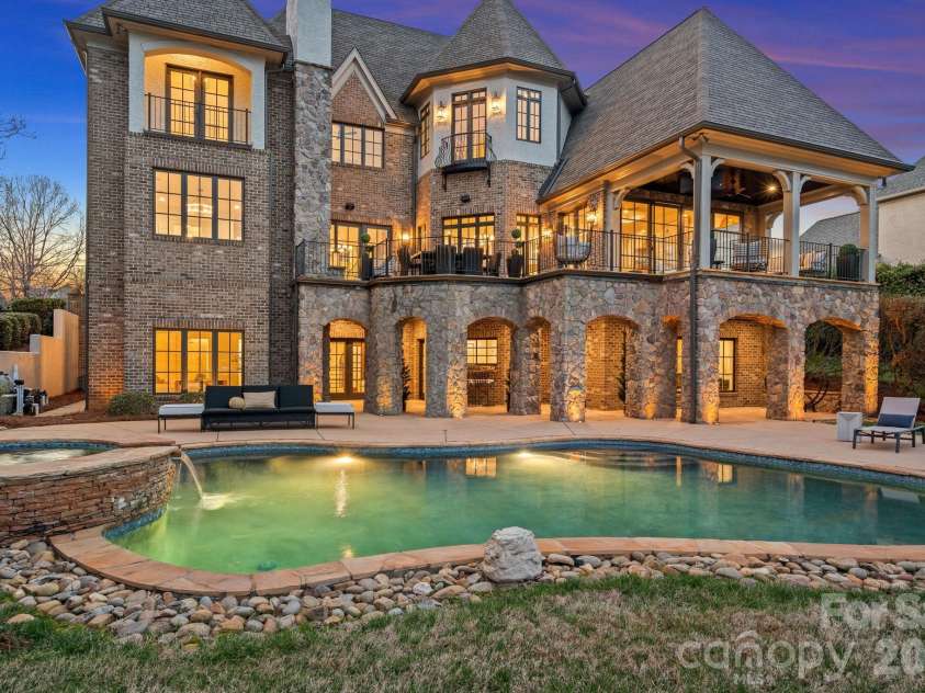 101 Longfellow Lane, Mooresville, NC 28117.  MLS# CAR4401634, YatesRealty ID 30485. 