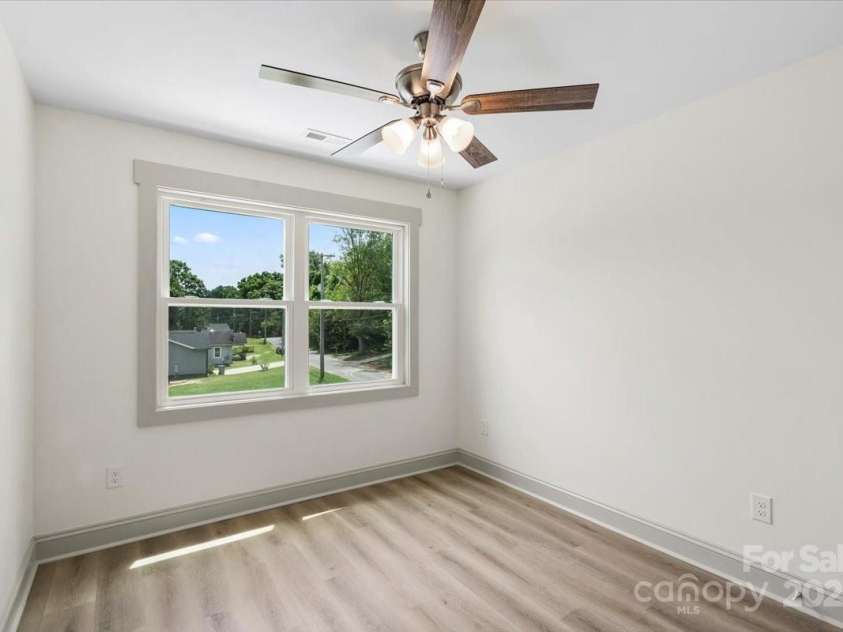 439 Norment Avenue, Gastonia, NC 28052.  MLS# CAR4282778, YatesRealty ID 30485. 