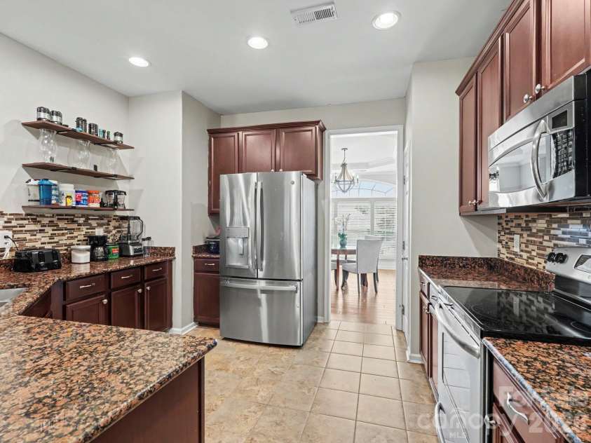 305 Hydrangea Drive, Clover, SC 29710.  MLS# CAR4388289, YatesRealty ID 30487. 