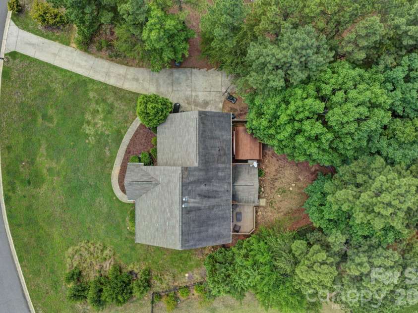 305 Hydrangea Drive, Clover, SC 29710.  MLS# CAR4388289, YatesRealty ID 30487. 