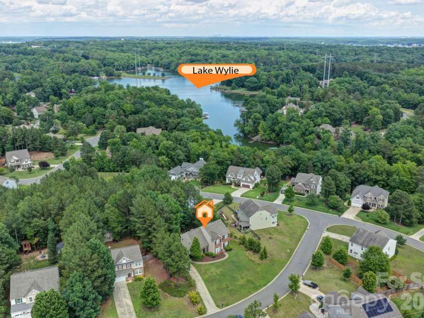 305 Hydrangea Drive, Clover, SC 29710.  MLS# CAR4388289, YatesRealty ID 30487. 