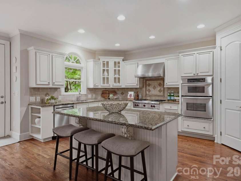 1107 Doverstone Court, Matthews, NC 28104.  MLS# CAR4383935, YatesRealty ID 30488. 