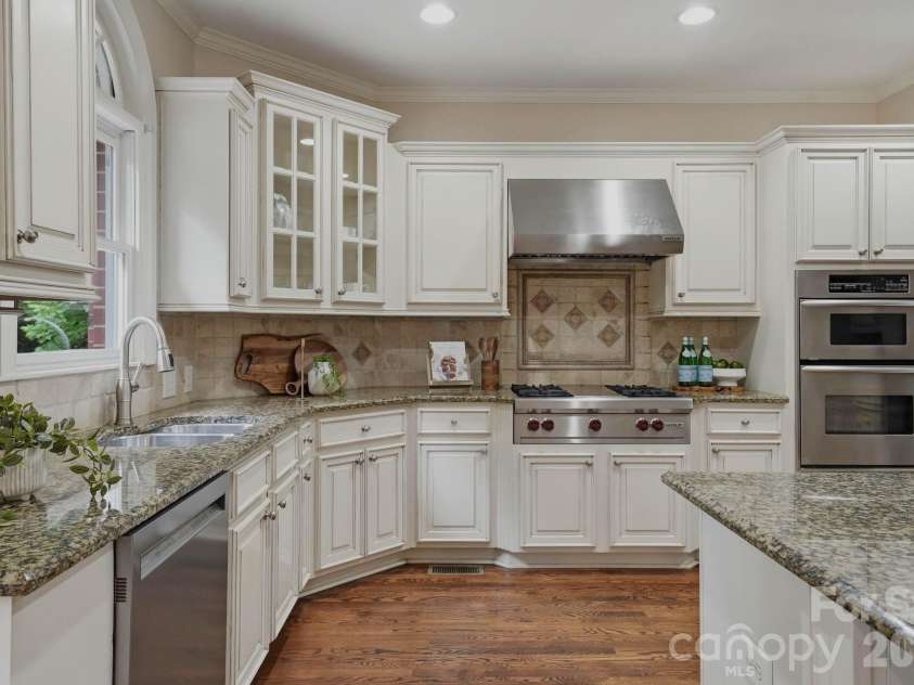 1107 Doverstone Court, Matthews, NC 28104.  MLS# CAR4383935, YatesRealty ID 30488. 