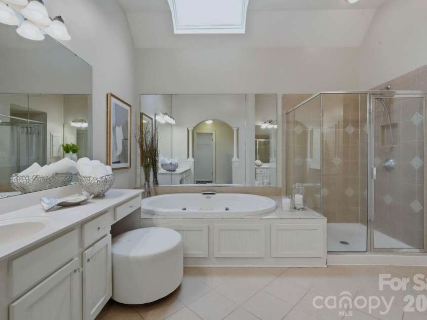 1107 Doverstone Court, Matthews, NC 28104.  MLS# CAR4383935, YatesRealty ID 30488. 