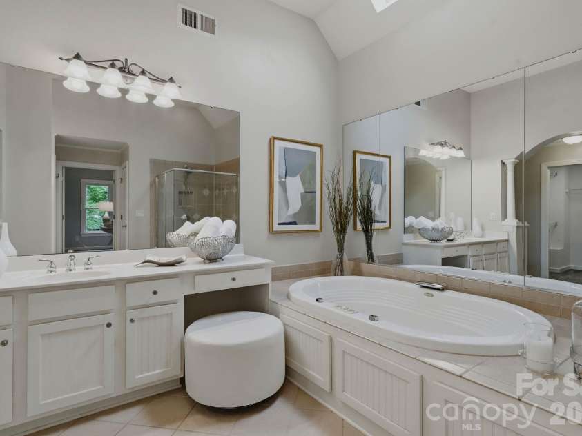 1107 Doverstone Court, Matthews, NC 28104.  MLS# CAR4383935, YatesRealty ID 30488. 
