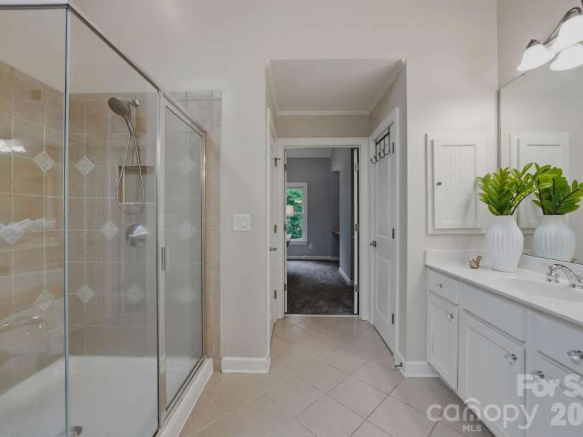 1107 Doverstone Court, Matthews, NC 28104.  MLS# CAR4383935, YatesRealty ID 30488. 