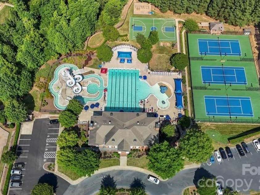 1107 Doverstone Court, Matthews, NC 28104.  MLS# CAR4383935, YatesRealty ID 30488. 