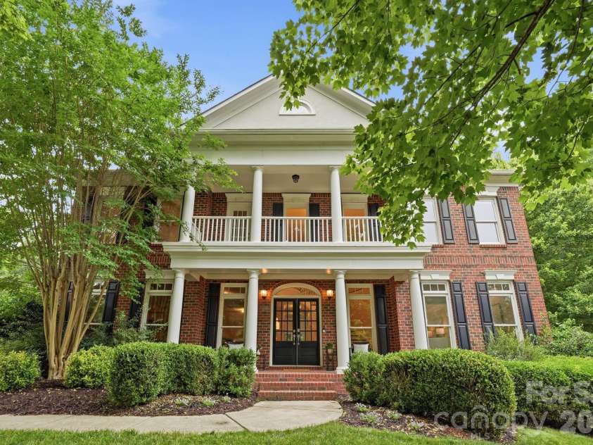 1107 Doverstone Court, Matthews, NC 28104.  MLS# CAR4383935, YatesRealty ID 30488. 