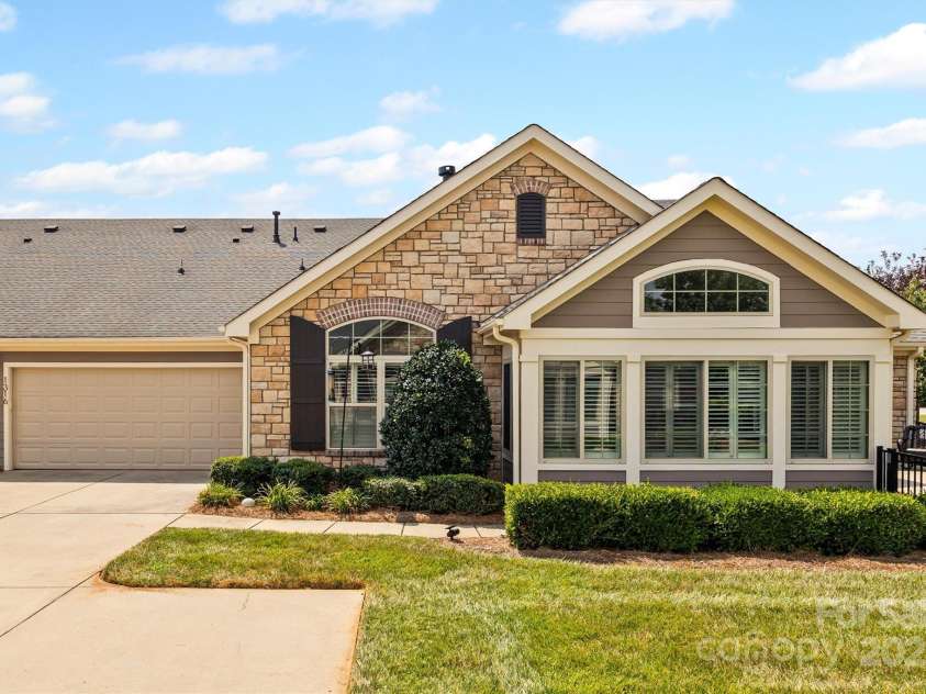 1316 Somersby Circle, Gastonia, NC 28054.  MLS# CAR4280310, YatesRealty ID 30489. 