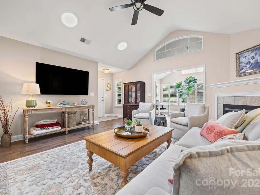 1316 Somersby Circle, Gastonia, NC 28054.  MLS# CAR4280310, YatesRealty ID 30489. 