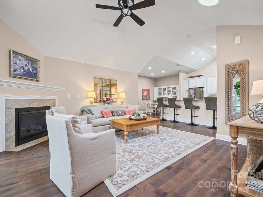 1316 Somersby Circle, Gastonia, NC 28054.  MLS# CAR4280310, YatesRealty ID 30489. 