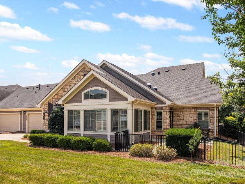 1316 Somersby Circle, Gastonia, NC 28054.  MLS# CAR4280310, YatesRealty ID 30489. 