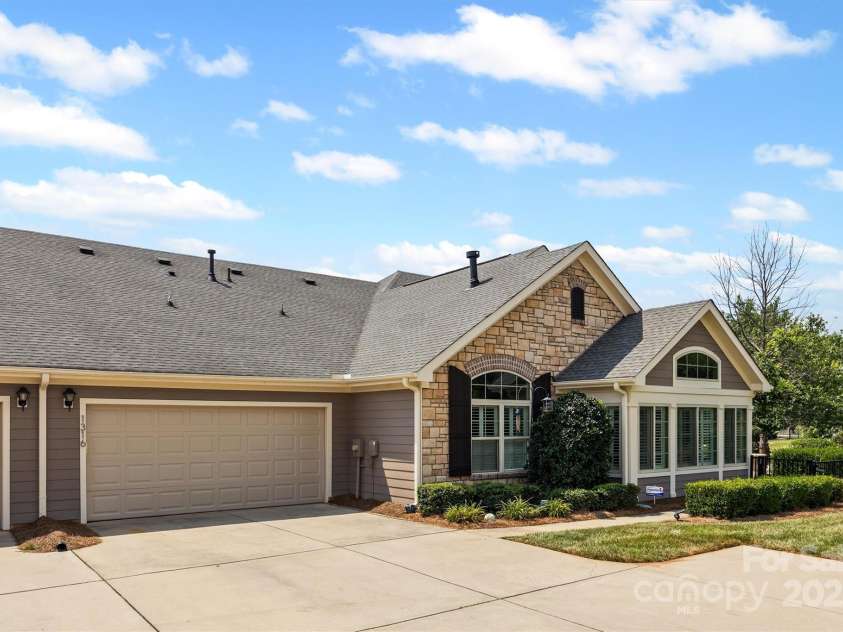 1316 Somersby Circle, Gastonia, NC 28054.  MLS# CAR4280310, YatesRealty ID 30489. 