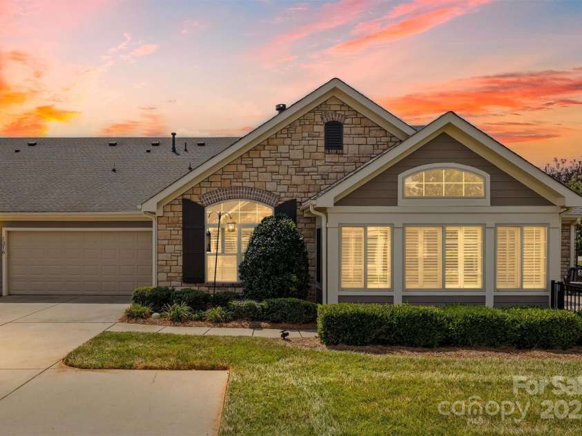 1316 Somersby Circle, Gastonia, NC 28054.  MLS# CAR4280310, YatesRealty ID 30489. 
