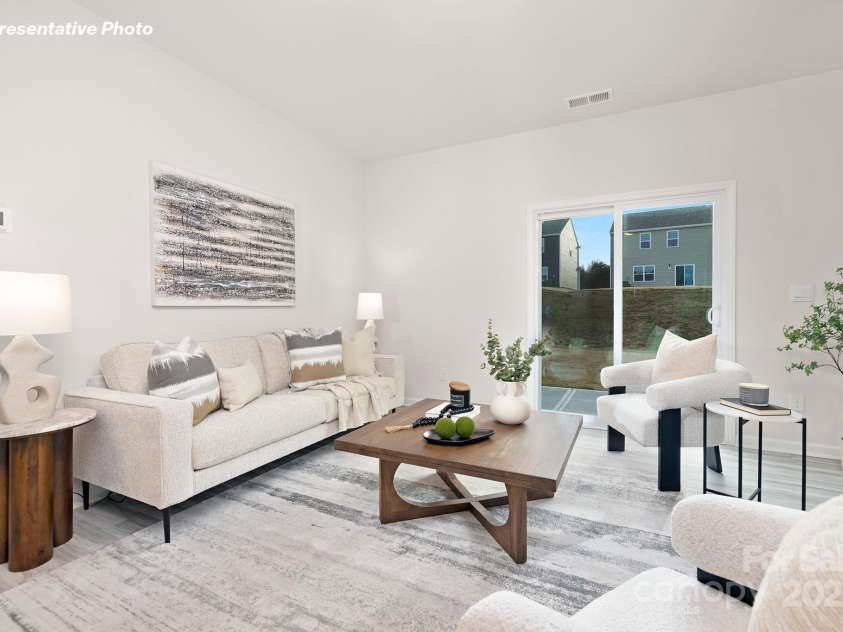 2058 10th Street, Hickory, NC 28602.  MLS# CAR4322761, YatesRealty ID 3049. 