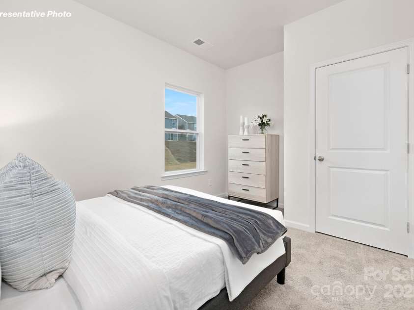 2058 10th Street, Hickory, NC 28602.  MLS# CAR4322761, YatesRealty ID 3049. 