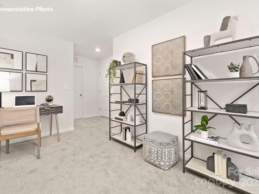 2058 10th Street, Hickory, NC 28602.  MLS# CAR4322761, YatesRealty ID 3049. 