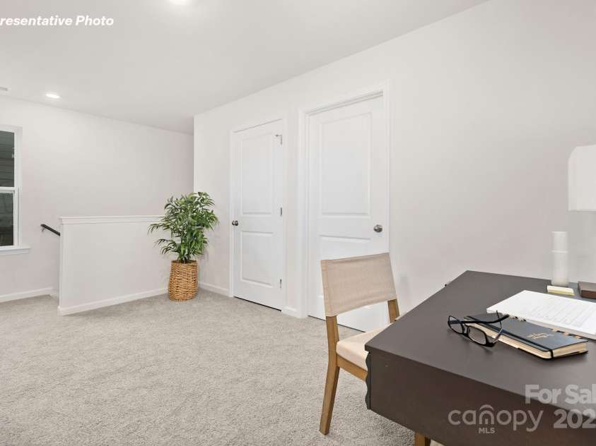 2058 10th Street, Hickory, NC 28602.  MLS# CAR4322761, YatesRealty ID 3049. 