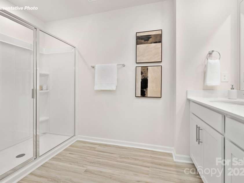 2058 10th Street, Hickory, NC 28602.  MLS# CAR4322761, YatesRealty ID 3049. 